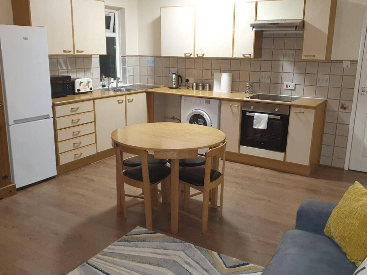 ווטפורד Sav Apartments Watford חדר תמונה